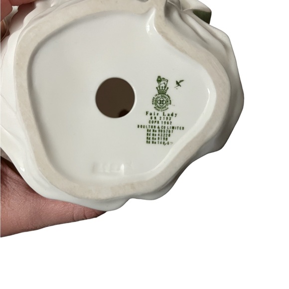 Original Royal Doulton Fair Lady - Picture 5 of 6